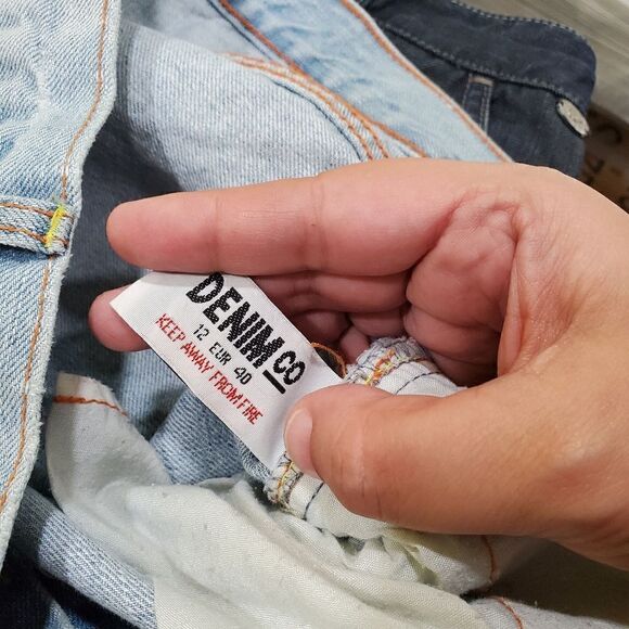 DenimCo light wash bootcut distressed jeans size 12 - Picture 11 of 12